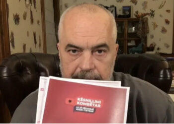 Qeveria “qeth” edhe 400 milionë Lekë për t’u këshilluar me popullin