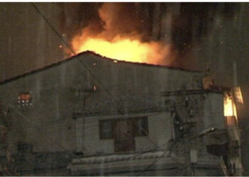 E rëndë në Lushnje, digjet banesa, humb jetën i moshuari