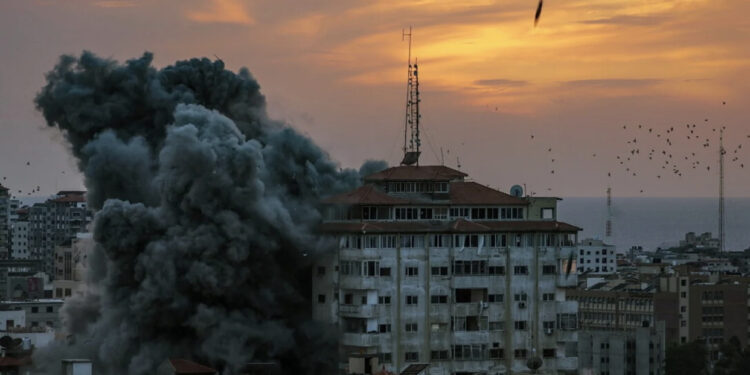Lufta, në këmbim të 40 pengjeve, Izraeli propozon 1 javë armëpushim