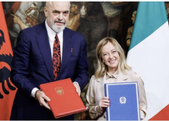 Marrëveshja me Italinë për refugjatët, Gjykata Kushtetuese rrëzon Edi Ramën, ndalon ardhjen e emigrantëve në Shqipëri