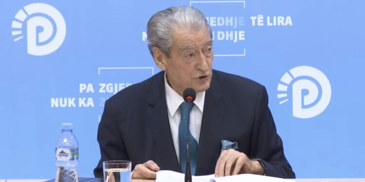 Depozitohen në Kuvend 2 raporte për arrestimin nga SPAK-u të Berishës