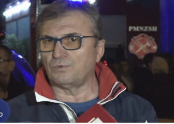 Zjarri në Lushnjë, kreu i Urgjencës Kombëtare: 40 të shtruar në spital, mes tyre 3 fëmijë