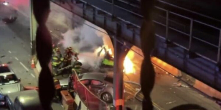 VIDEO/ Po e ndiqte policia, Lamborghini përfshihet nga flakët, ndërron jetë e reja që shoqëronte 22-vjeçarin