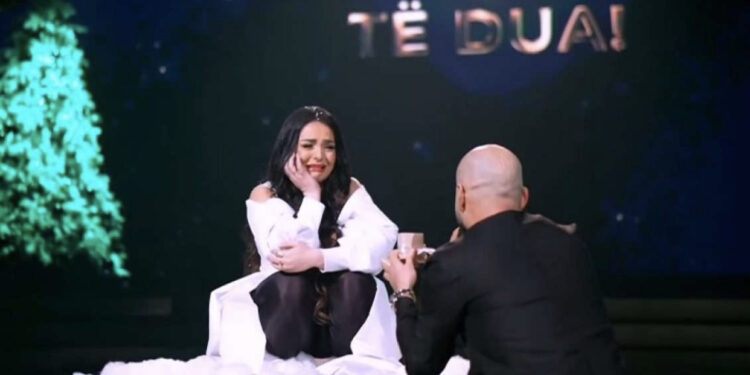 E papritur! Ja çfarë i ndodhi Fifit pas propozimit