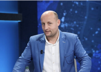 SPAK: Gazetari Qyno nxori sekretin, i kontrolluam zyrë e shtëpi, telefonat në lokal