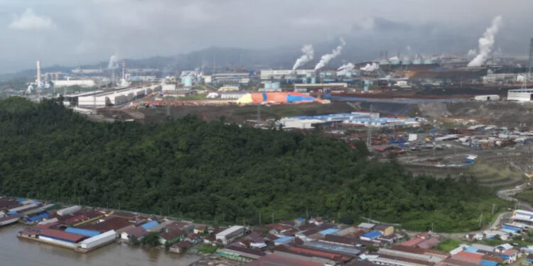 Shpërthim në një fabrikë në Indonezi, dhjetëra të vdekur dhe të plagosur