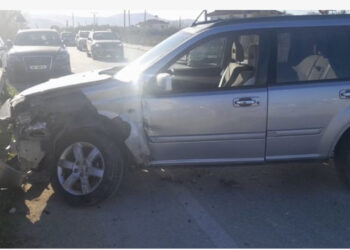 Aksident në aksin Dimal-Kuçovë, plagosen dy shoferët dhe pasagjeri