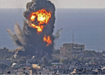 Vazhdojnë luftimet në Gaza, mbi 200 të vrarë nga sulmet e Izraelit