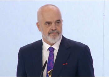 Rama: Në 2024 pensionistët do pajisen me kartën e tyre! Do e marrin pensionin në bankë