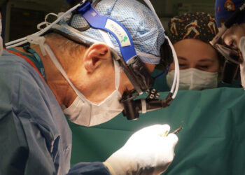 Realizohet transplanti i parë i zemrës së pushuar tek një fëmijë