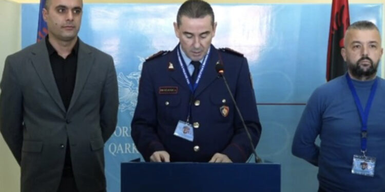 Trafikuan nga Greqia vepra arti arkeologjike, goditet grupi kriminal në Fier