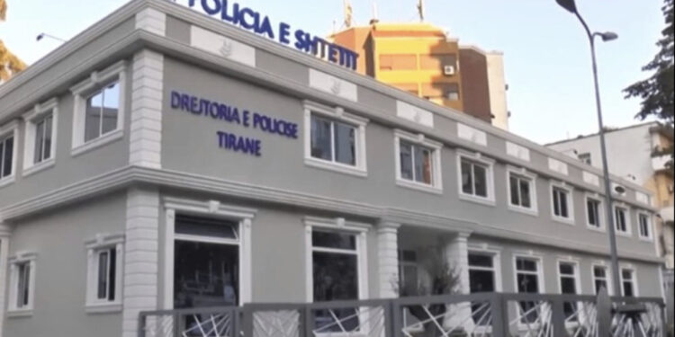 Arrestohet 33-vjeçari, përndoqi dhe kanosi ish-të dashurën