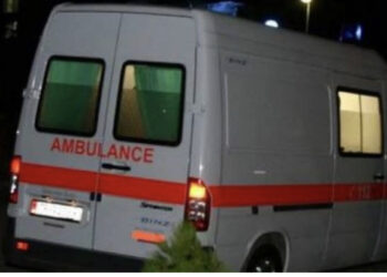 Shkoi për piknik me shokët, bie nga shkëmbi 19-vjeçari