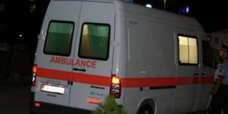 Shkoi për piknik me shokët, bie nga shkëmbi 19-vjeçari