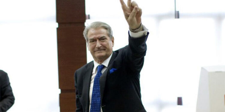 Vendoset fati i tij! Berisha thërret demokratët të hënën në protestë