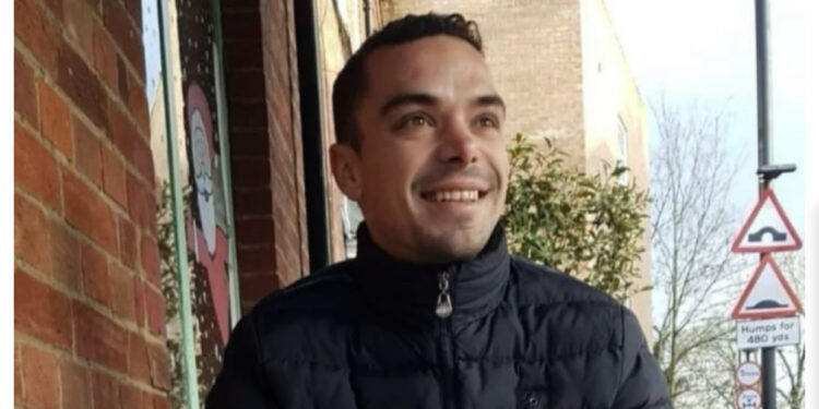 EMRI/ Kush është shqiptari që i dha fund jetës në ‘anijen hotel’ në Angli! Motra: Rojet e trajtonin si kafshë