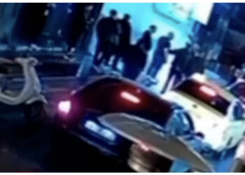 PAMJE TË RËNDA/ Momenti kur “gangsteri” gëllon gjakftohtësisht me plumb në kokë vëllezërit në Greqi