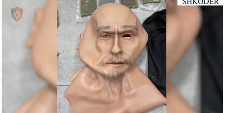 Dyshohet se përdoreshin nga grupet kriminale, nga paruket, te maskat dhe jelekët antiplumb, çfarë gjeti policia në Shkodër