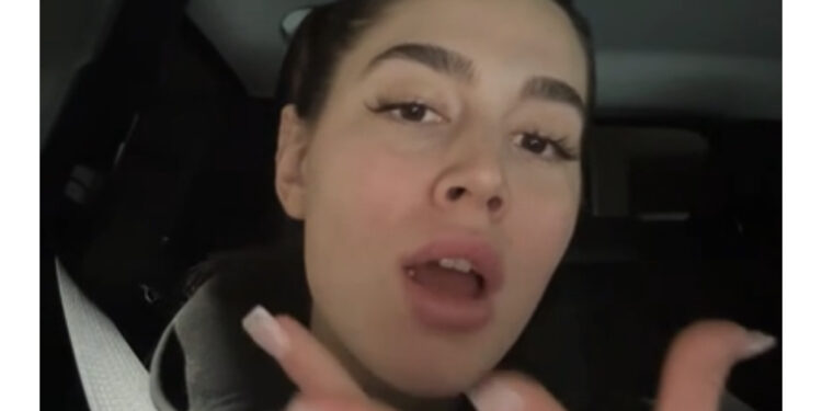 VIDEO/ “Jeni të paaftë”, vajza e aktores shqiptare u ” tërheq veshin” djemve: Nuk dini të kapni një femër…