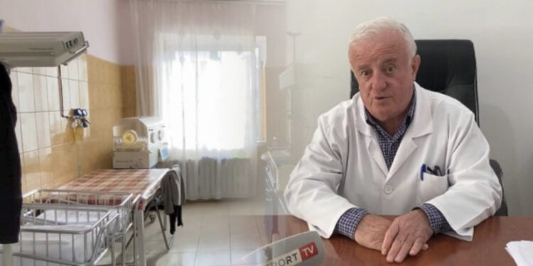 Spitali i Skraparit pa mjekë specialistë e aparatura! Dy doktorë pensionistë u shërbejnë 12 mijë banorëve: Kur të ikim ne, spitali do mbyllet