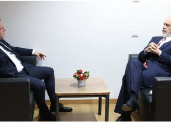 Rama takim në Bruksel me Oliver Varhelyi, komisioneri: Jemi gati të hapim kapitujt e parë të negociatave me Shqipërinë