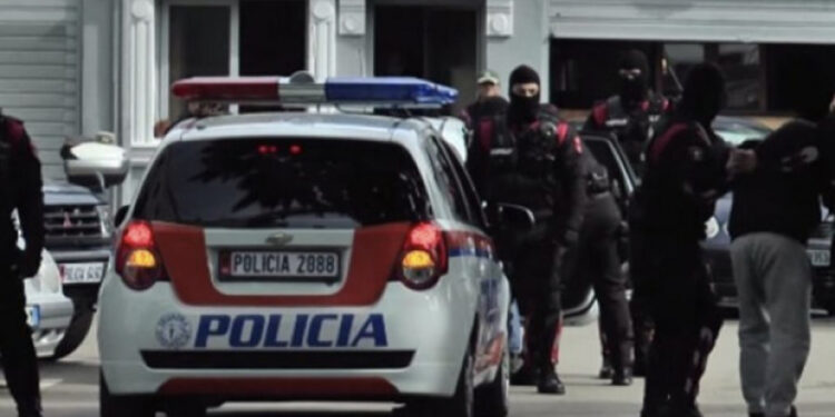 “2 mln euro dëme duke shmangur tatimet”, 12 të arrestuar, prej tyre 9 italianë dhe zyrtarë publikë