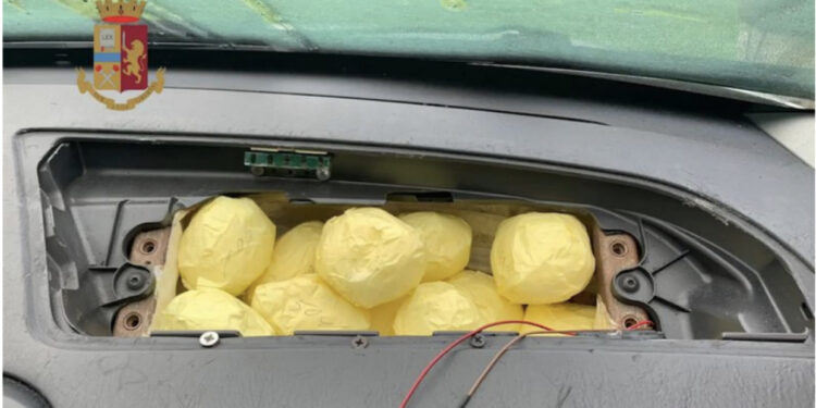 Goditet grupi kriminal, tregtonin kokainë nga Shqipëria drejt Italisë