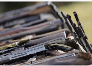 Zbulohet arsenal armësh në Gramsh