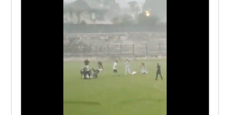 Tragjedi në Brazil, rrufeja i merr jetën futbollistit