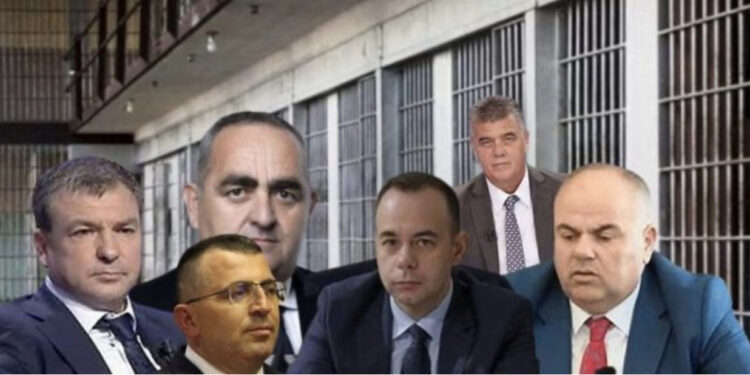 Gazetarja: Koka, Bllako dhe Gjici palestër, vizita dhe ushqim në qeli