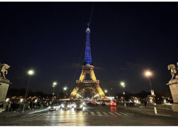 Stafi hyn në grevë, mbyllet Kulla Eiffel