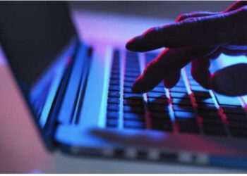 Mashtruan shtetas grekë dhe i zbrazën llogaritë bankare, dy të arrestuar në Korçë