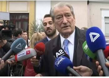 Berisha jashtë Kuvendit: Narkomazhoranca voton heqjen e imunitetit, Rama klloun