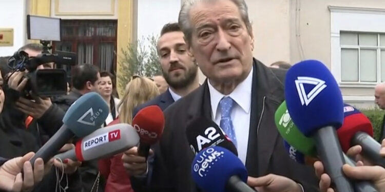 Berisha jashtë Kuvendit: Narkomazhoranca voton heqjen e imunitetit, Rama klloun