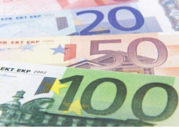 Çfarë po ndodh me Euron? Ja me sa blihet dhe shitet në treg