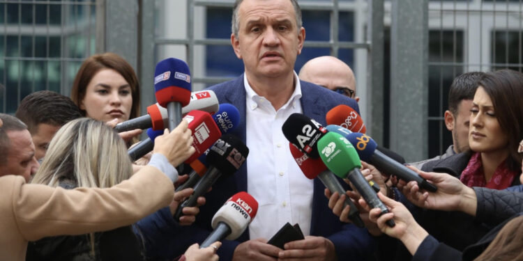 “Futja, oferta nuk ka rëndësi”! Dalin në “shesh” përgjimet e Ilir Beqajt: Ky mor burrë…