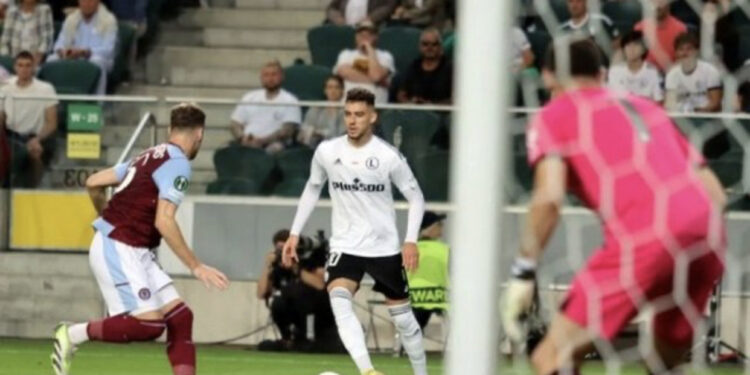 Ernest Muçi ‘thesari’ i Legias, polakët duan të bëjnë shitjen më të shtrenjtë në histori me sulmuesin e Kombëtares