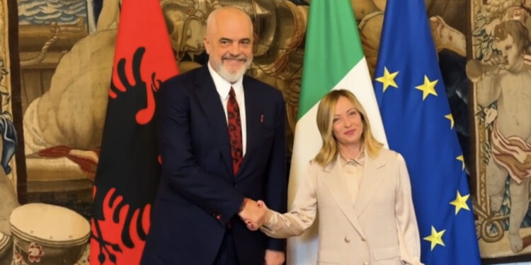 Analiza e DW: Cilat janë problemet e marrëveshjes Rama-Meloni me ligjet e BE-së