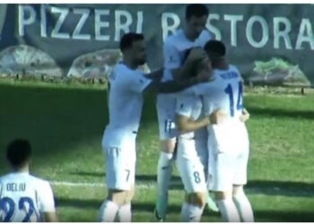 VIDEO/ Zhbllokohet sfida në Rrogozhinë, Tirana ndëshkon Egnatian