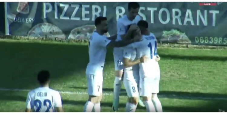 VIDEO/ Zhbllokohet sfida në Rrogozhinë, Tirana ndëshkon Egnatian
