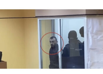 FOTO/ Ky është vrasësi brenda “kafazit” që tronditi burgun e Peqinit