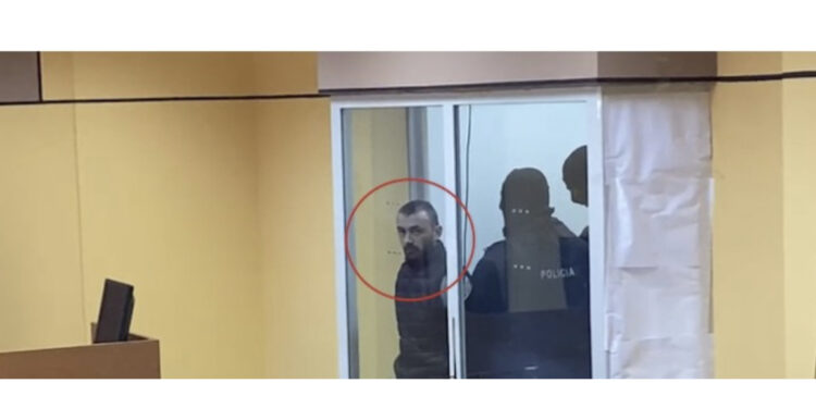 FOTO/ Ky është vrasësi brenda “kafazit” që tronditi burgun e Peqinit