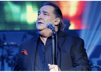 Arti grek në zi, ndërron jetë në moshën 70-vjeçare Vassilis Karras