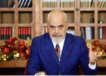 Kushtetuesja pezulloi marrëveshjen me Italinë, Rama: Është e drejta e gjykatës