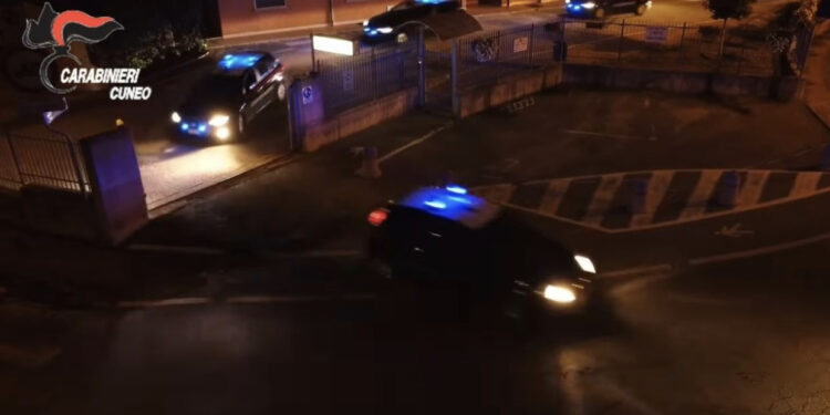 Droga “lumë” matanë detit! Antimafia dhe SPAK lëshojnë 19 urdhër arreste