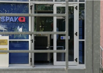 Zhvatën 4.7 mln € nga 1200 italianë e i investuan në kriptovalutë, SPAK dërgon për gjykim 17 persona