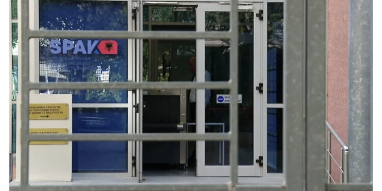 Zhvatën 4.7 mln € nga 1200 italianë e i investuan në kriptovalutë, SPAK dërgon për gjykim 17 persona