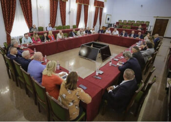 ‘Një spiun më pak’/ Zbardhen DEBATET në grupin e PD! 3 deputetë largohen pas fjalës së Shehut