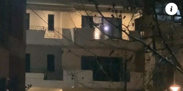 FNSH dhe policia e Vlorës rrethojnë zonën/ 22-vjeçari sapo ishte kthyer nga Belgjika, dyshohet se u qëllua nga një distancë e largët