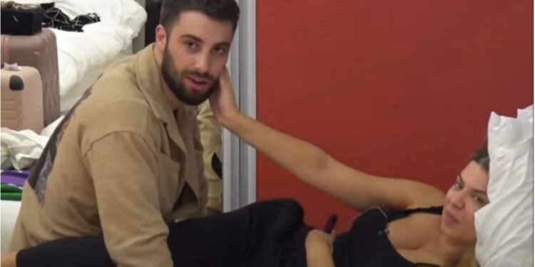 Rike Roçi e inatosur me Ilnisën, pyet Meritonin: Pse flet si mi korridoresh?